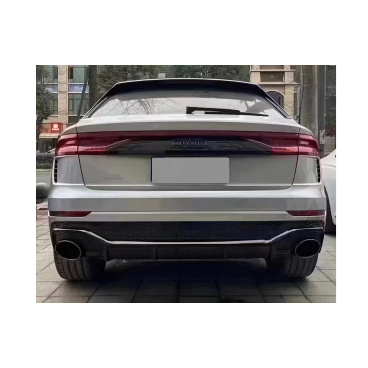 Боди кит дизайн RS, подходящ за Audi Q8 SUV (2018-2023)