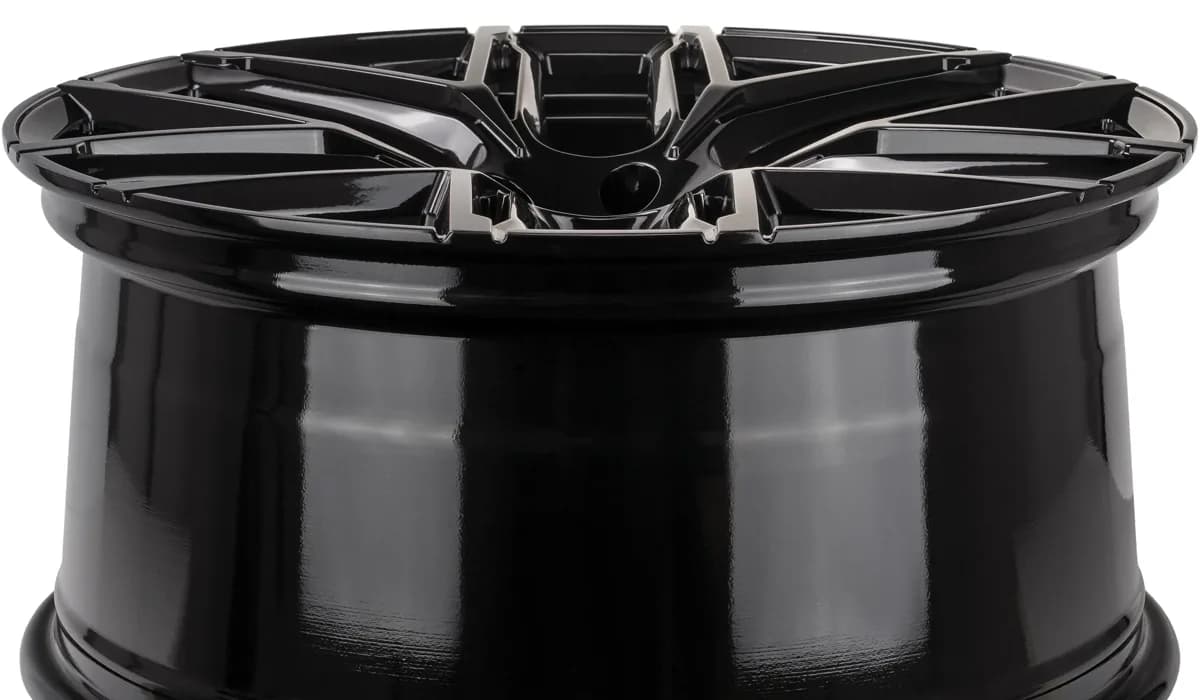 Джанти Carbonado SABER BG – черен гланц (к-т 4 бр.)