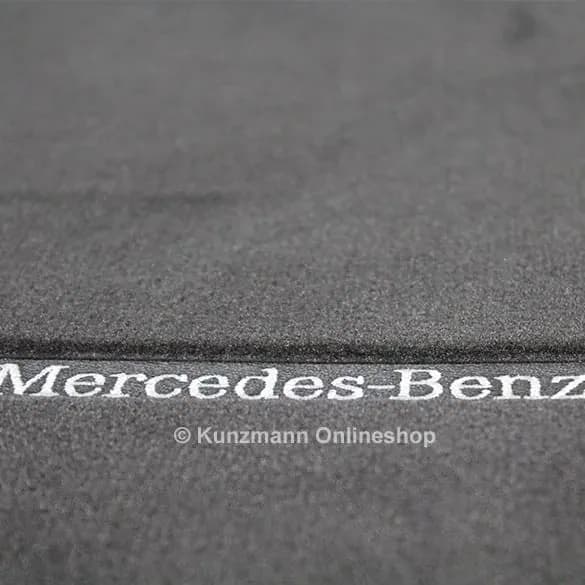 Оригинални велурени стелки GLC X253 черни Mercedes-Benz